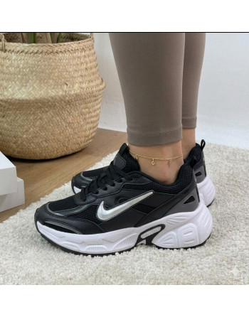 NIKE ZOOM SE