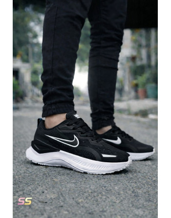 NIKE ZOOM VF