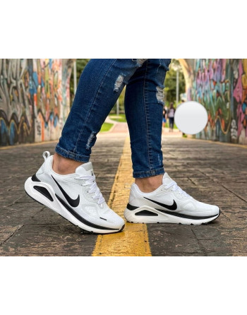 NIKE OIKU CG