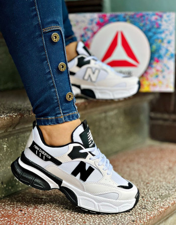 NEW BALANCE BORA BORA